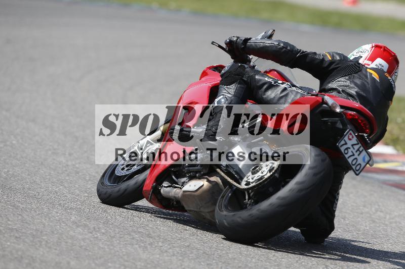 /27 12.06.2025 Ducati Schweiz Trackday Warmup  ADR/gelb-jeaune/31